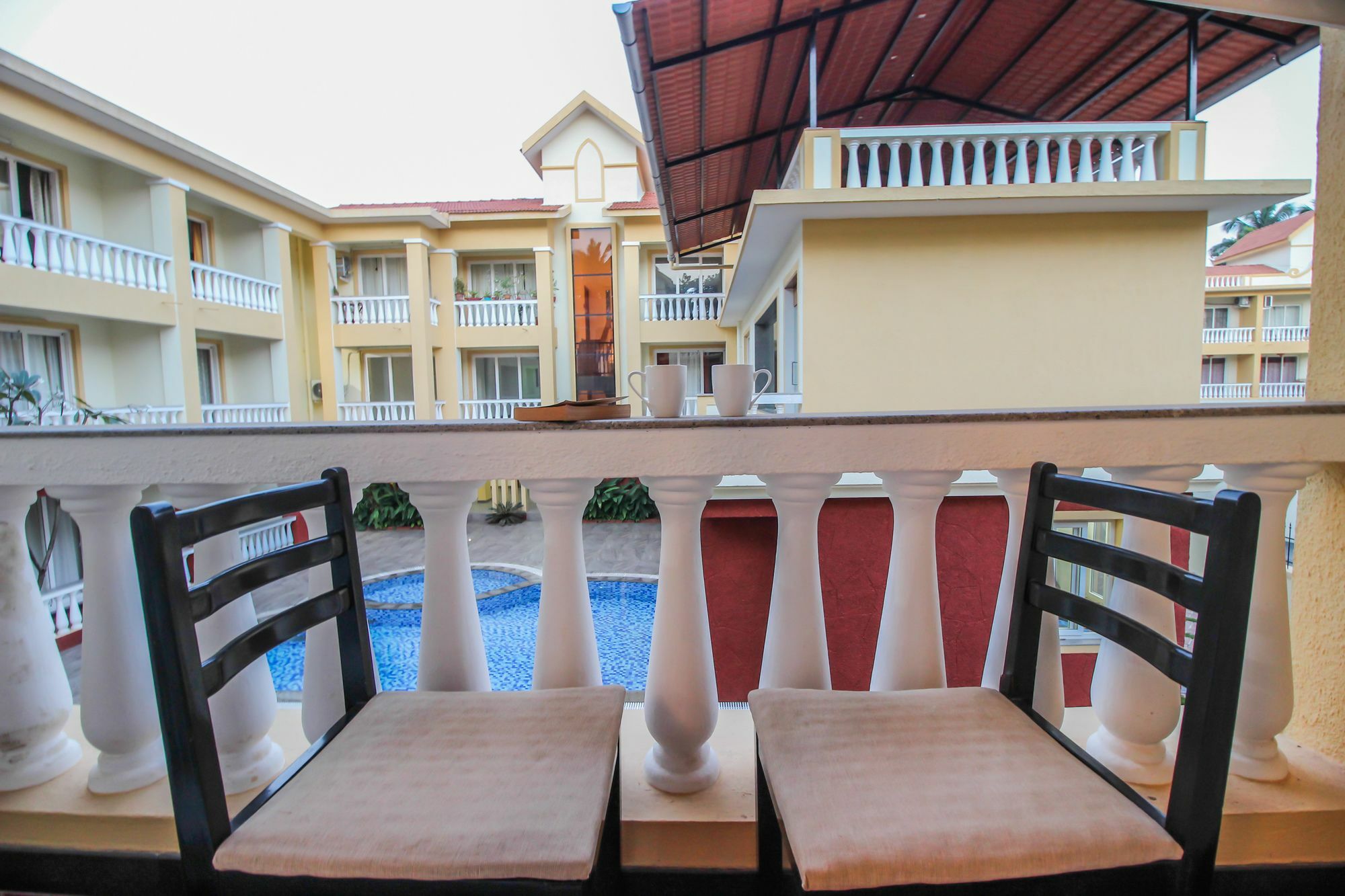 Oyo 10801 Home Pool View 2Bhk Siolim Exterior foto