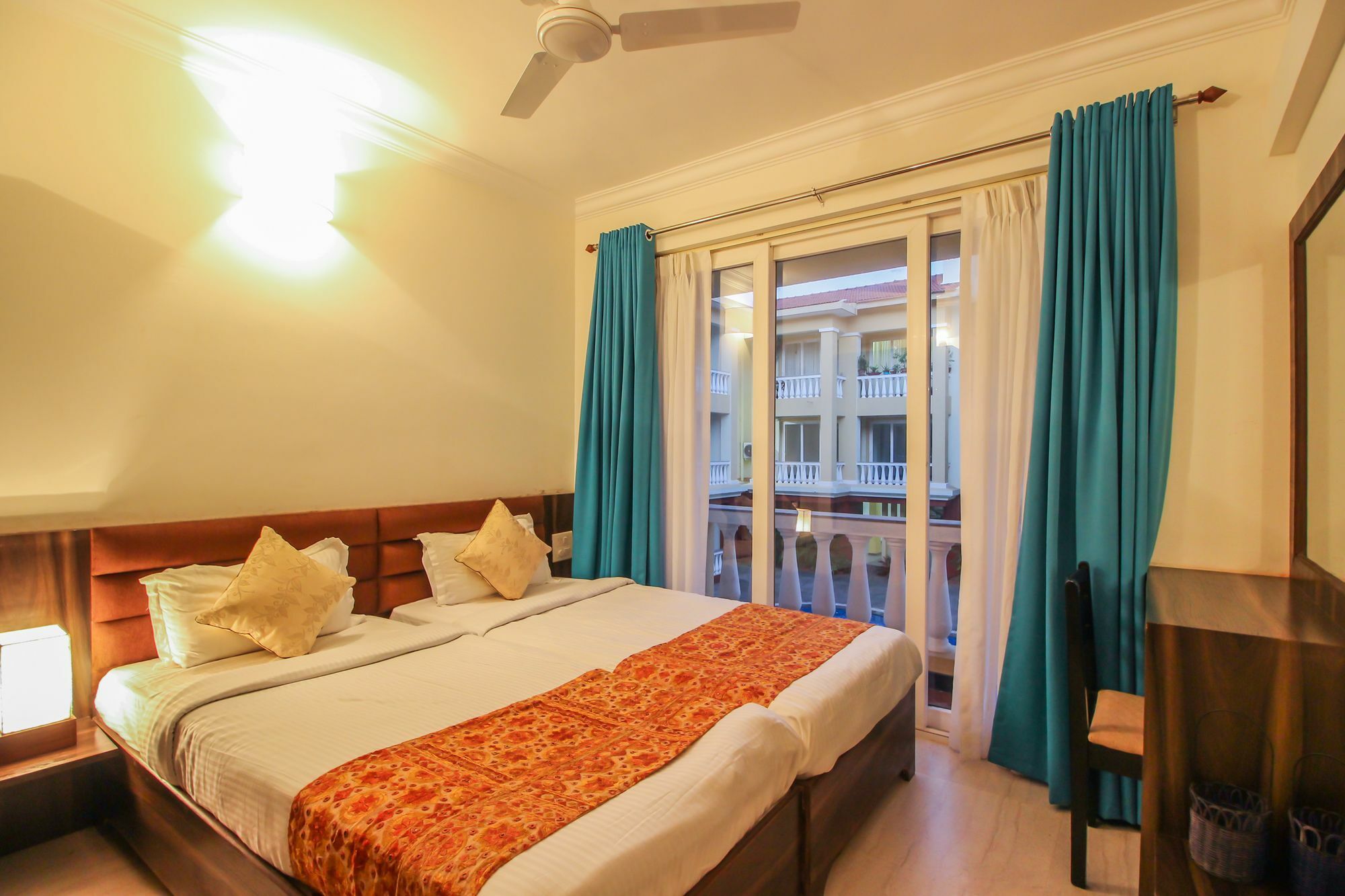 Oyo 10801 Home Pool View 2Bhk Siolim Exterior foto
